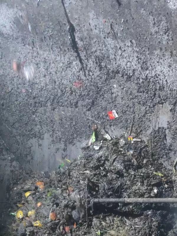 城东污水池清理